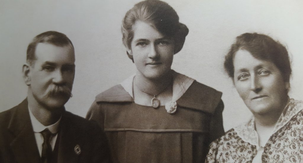 Edwin Hugh Coulson (Tony’s Great Grandfather), Shirley Irene Coulson (Tony’s Grandmother) and Rhoda Coulson(Tony’s Great Grandmother)